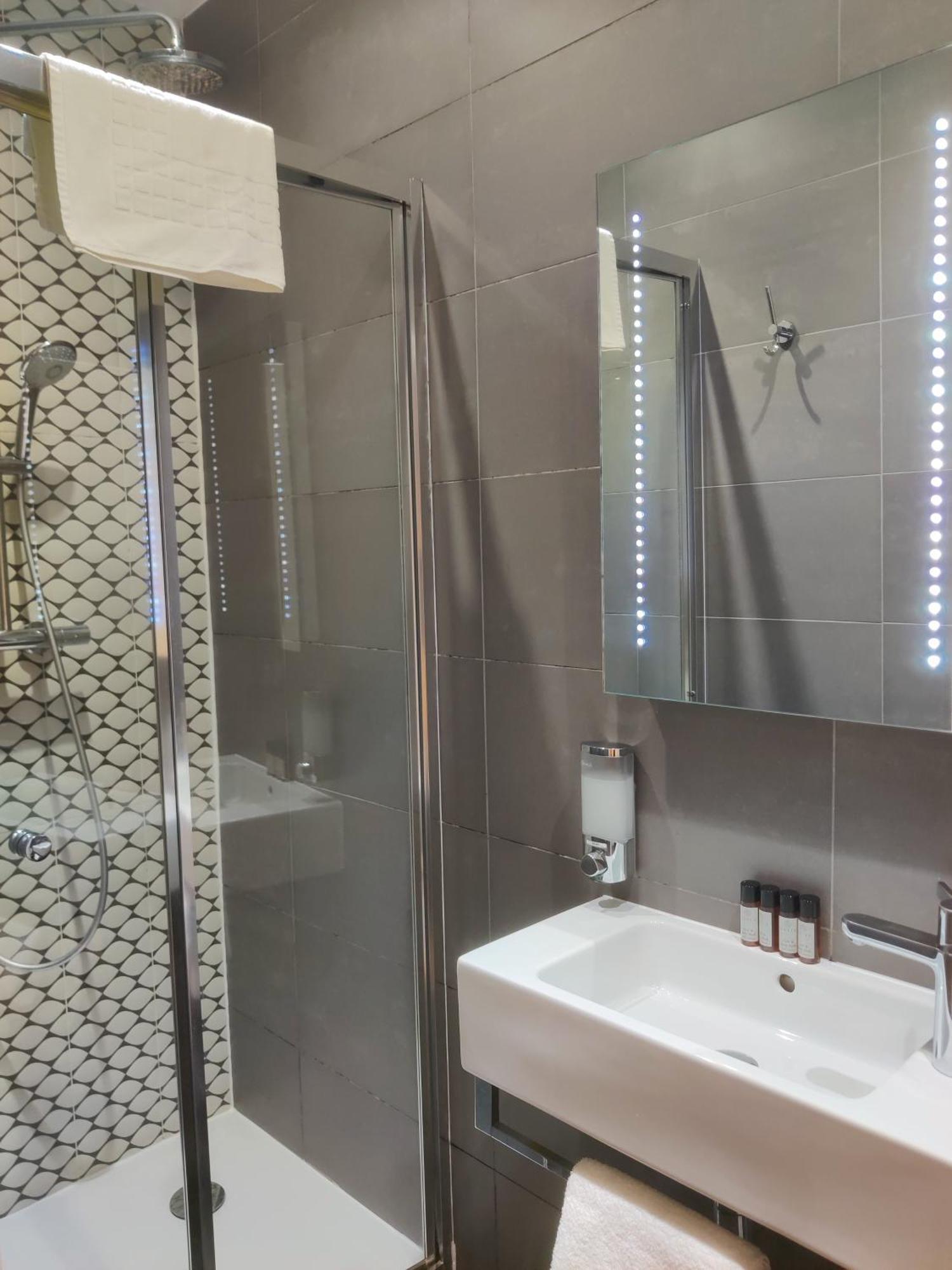 Chelsea House Hotel - B&B Лондон Екстер'єр фото